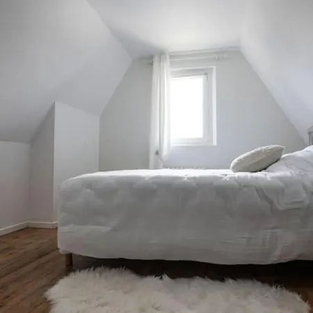 La De L'etoile 10 Personnes Holiday home Forges-les-Eaux